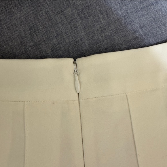 aritzia sunday best skirt - Picture 4 of 5